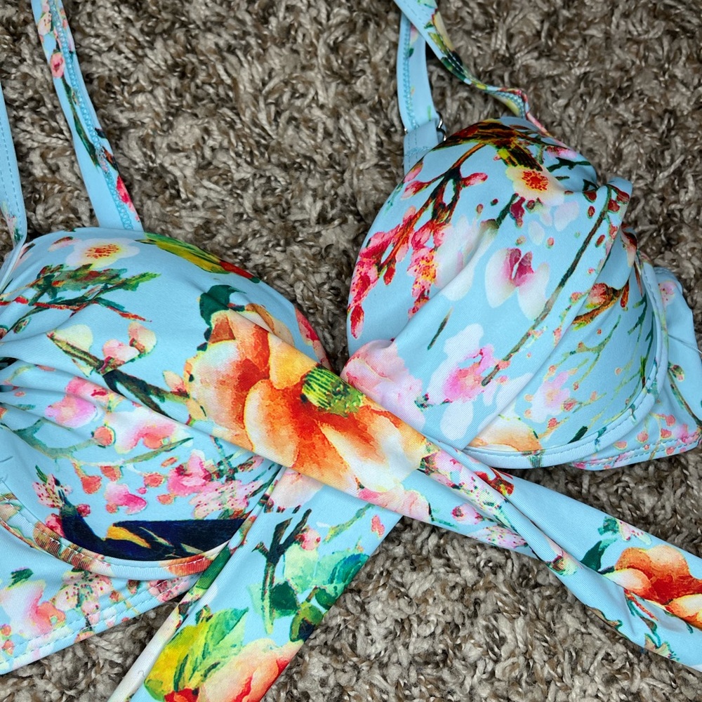 Swim top - Picture 3 of 5